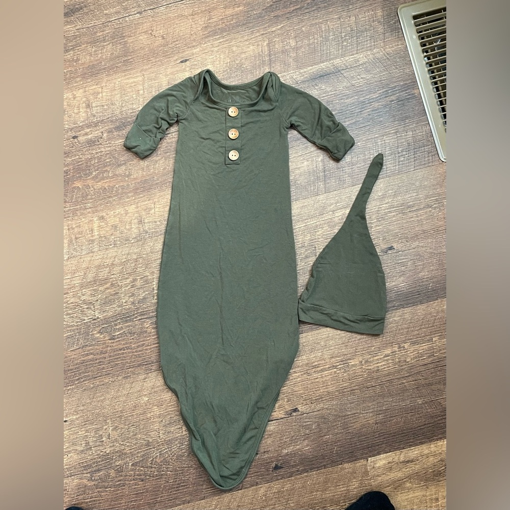 Caden Lane Baby Gown with Hat